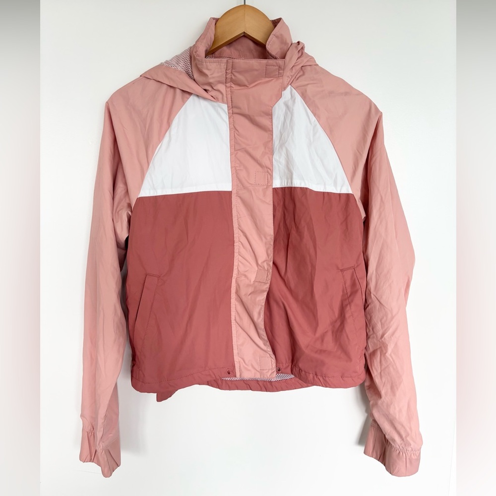 Hollister 18” PTP Windbreaker Mesh Lined Jacket, Pink/White, Size Medium. As Is.